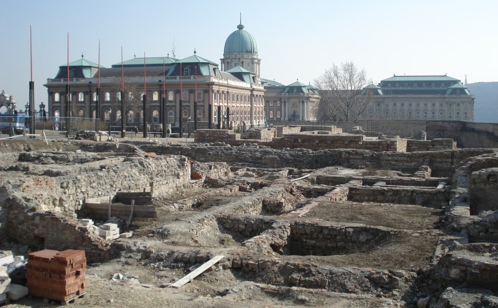 工事が始まる前のヨージェフ大公の宮殿地跡