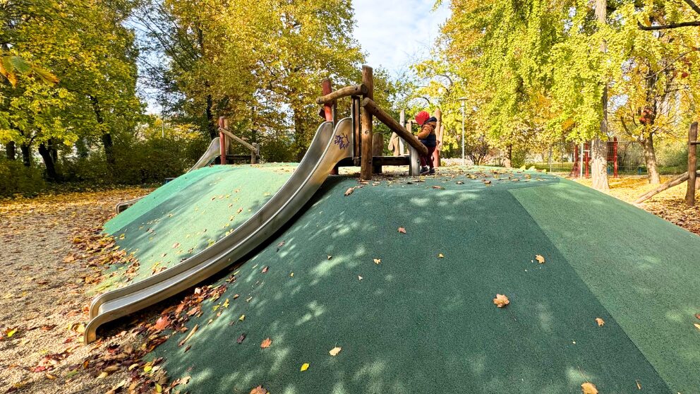 ブダペストのマルギット島内にある、ポーローシュ公園の様子